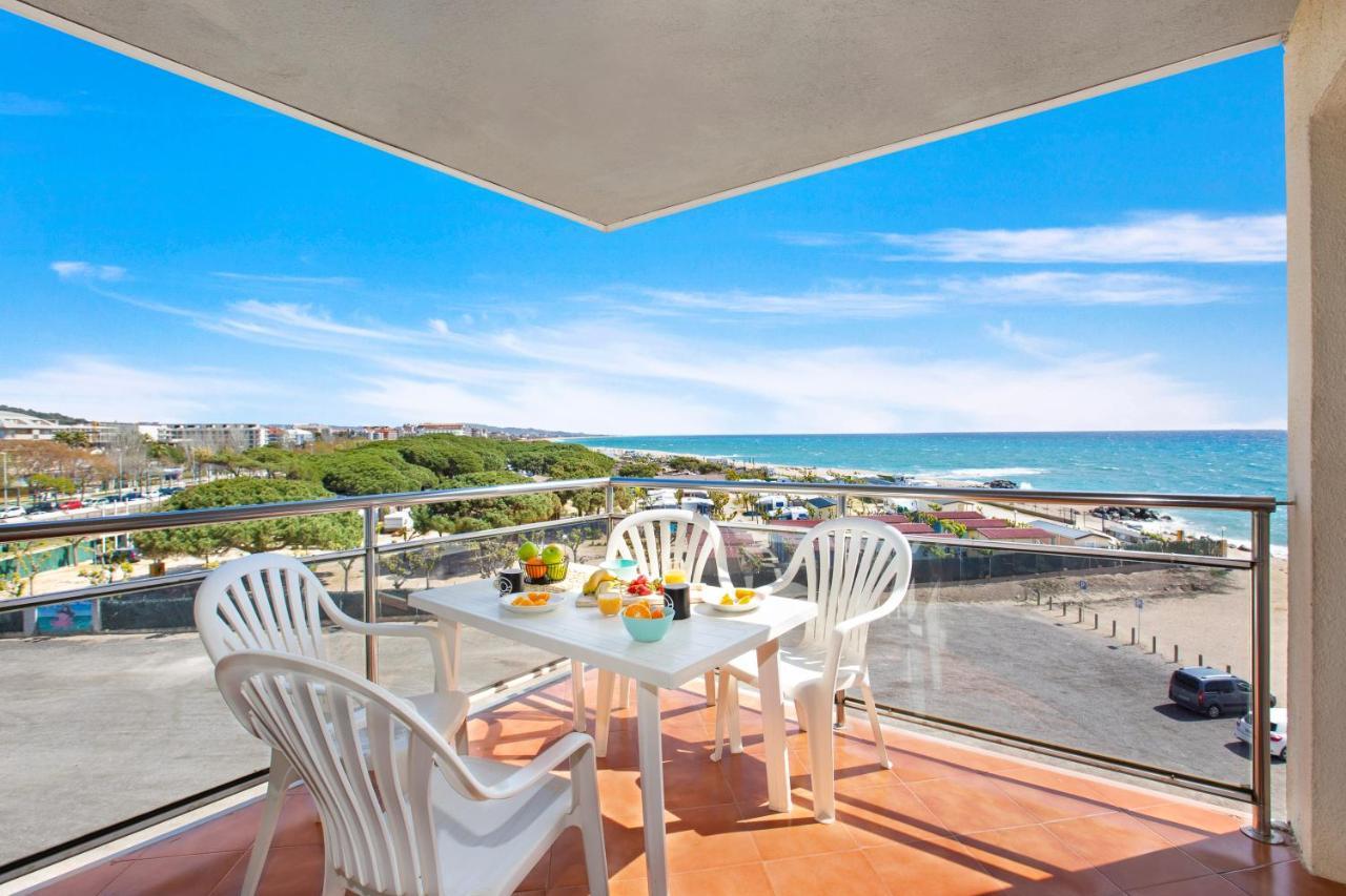 Santa Susanna Sunrise Apartment Ngoại thất bức ảnh