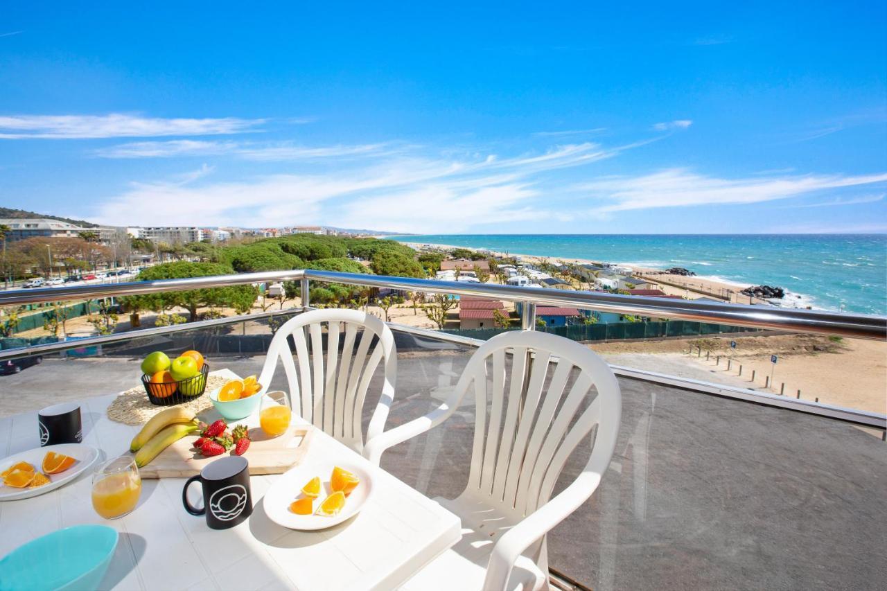 Santa Susanna Sunrise Apartment Ngoại thất bức ảnh